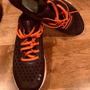Mens Under Armor Gym Shoes